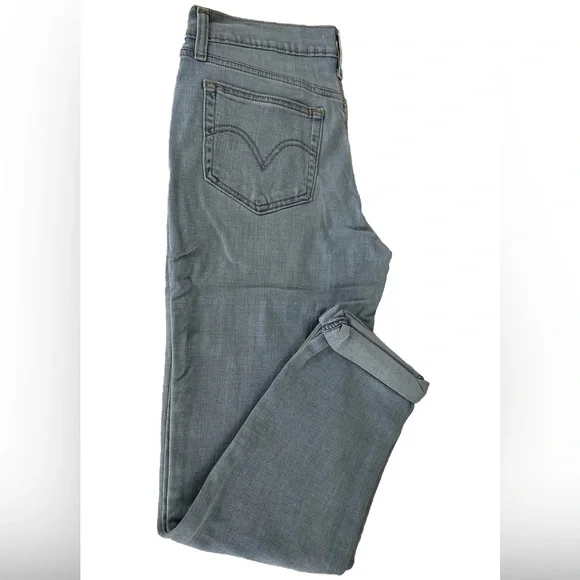 Levis Denim Boyfriend Jeans - Picture 2 of 5